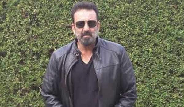 Sanjay-Dutt-wanted-to-his-daughter-to-make-career-in-Forensic-Science
