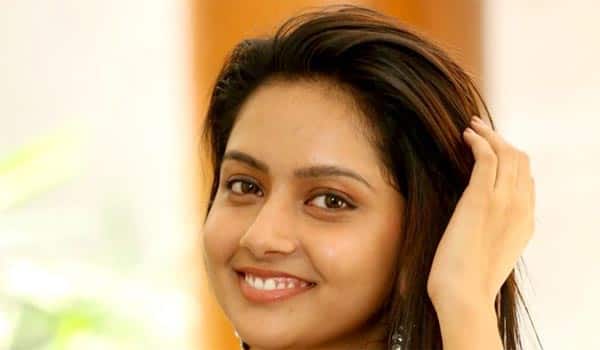 he-is-only-responsible-for-my-beauty-mahima-nambiar