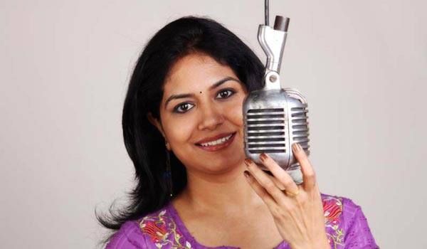 illaiyaraj-sir-decision-makes-all-the-singer-life-tragedy-says-singer-sunitha
