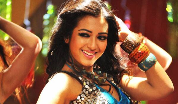 catherine-tresa-got-Rs.65-lakhs-for-a-song