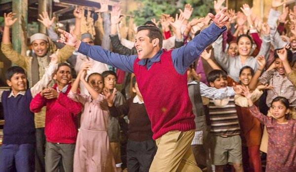 Distribution-Rights-of-Film-Tubelight-have-been-sold-of-almost-130-Crore