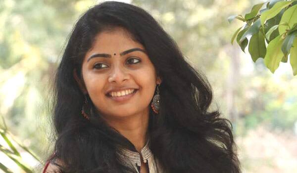 Another-Malayalam-actress-debut-in-Tamil-film