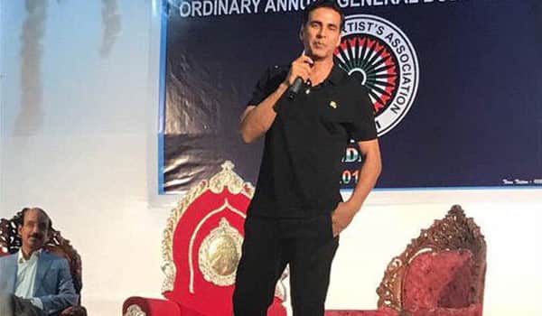 Akshay-Kumar-is-ready-to-return-the-National-Award