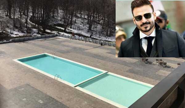 Vivek-oberoi-calls-ajith-fans-to-bath-in-cold-swimming-pool