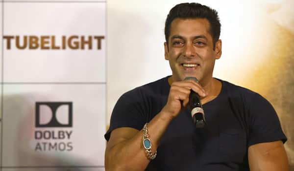 Why-Salman-Khan-dont-like-to-watch-the-trailer-of-Tubelight-?