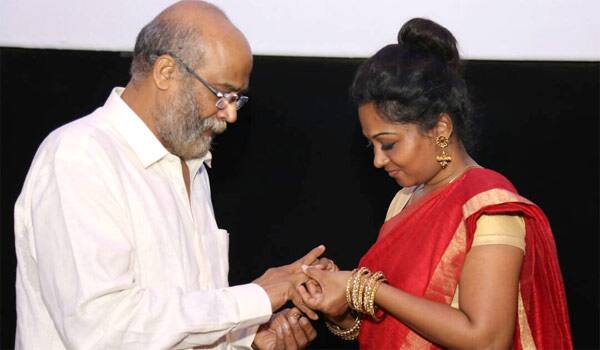 Director-Velu-Prabakaran-married-30-years-actress-infront-of-Medai-people