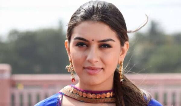 Hansika-suffered-for-fever-in-Villain-shooting