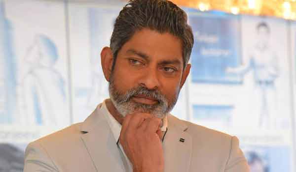 Jagapathi-babu-dont-want-to-act-in-hero-role-again