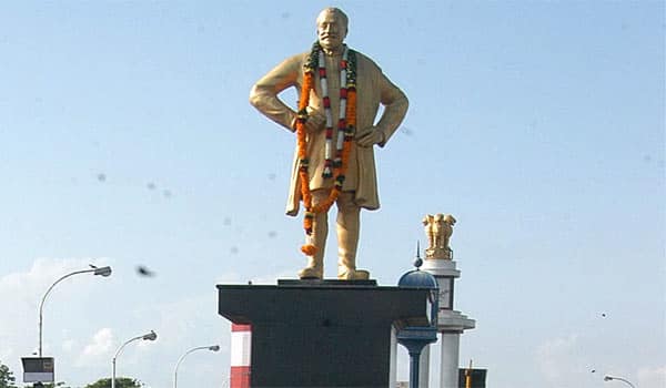 Nadigar-Sangam-resolution-on-Sivaji-Statue