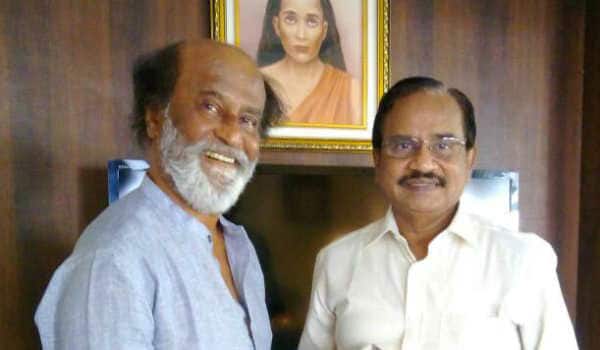 Trichy-Meeting-is-Rajinis-regarsal-for-Political-entry