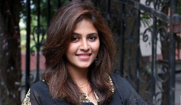 Anjali-will-sure-act-in-lead-role-says-Director-Ram