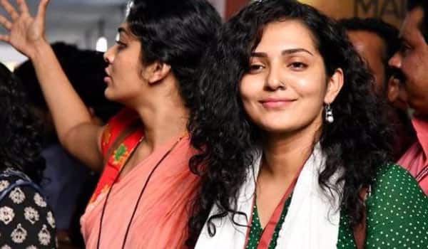 Parvathy-trolled-by-Mammootty-fans