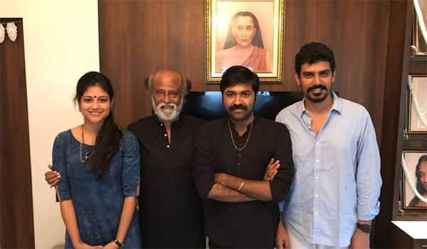 Rajini-congrats-Aruvi-team-and-gifts-gold-chain-to-Director-and-Heroine