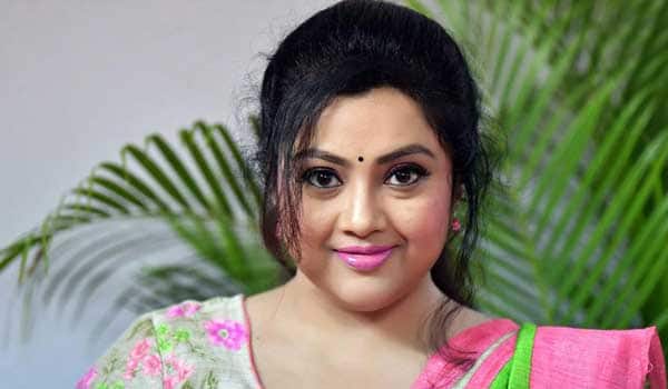meena-to-play-in-mother-for-young-hero