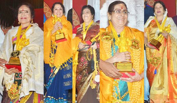 MGR-Heroines-honoured-at-PRO-Union-25-Years-function