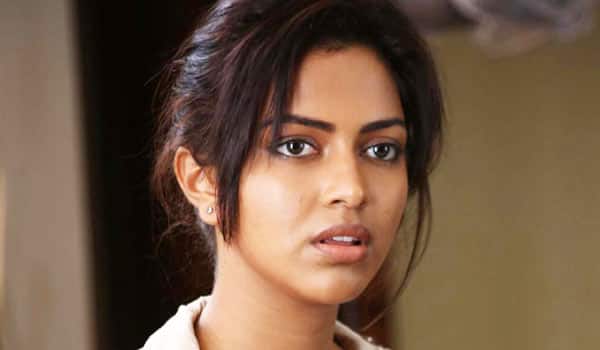 Court-order-to-appear-Amala-paul-on-enquiry