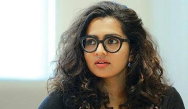 Parvathy-ready-to-open-more-secret