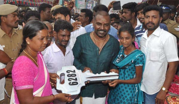 Raghava-lawrence-construct-new-house-and-give-to-Yogeswaran-family-who-died-during-jallikattu-protest