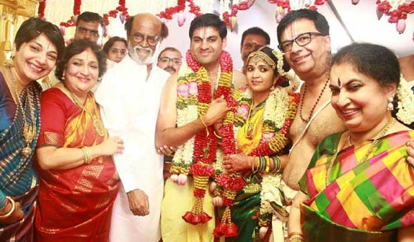 rajini-family-in-y.g.mahendra-son-marriage