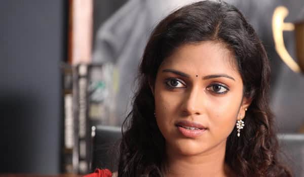 What-happend-on-that-day?---Amalapaul-replied