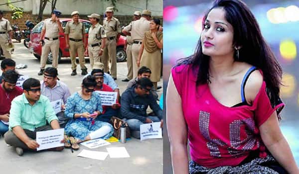 Actress-Protest-against-Srireddy