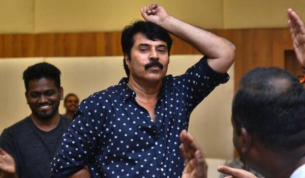 Dont-compulsory-Mammootty-to-dance-says-Fans