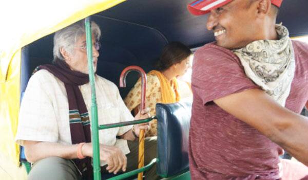 Amithabh-Bachchan-ride-in-Audto