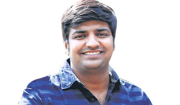 Sathish-acting-in-10-getup