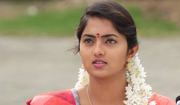 Radhika-Preethi-debut-in-Tamil