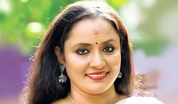 TV-Actress-Nisha-Sarang-accuses-director-Unnikrishnan-of-harassment