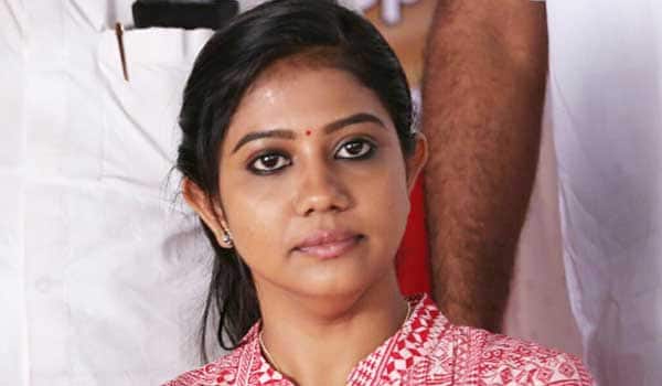 malayalam-actress-filed-sexual-complaint-against-tv-serial-director