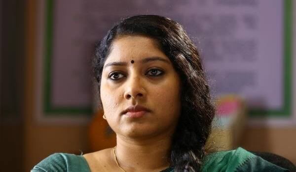 another-actress-go-out-from-amma