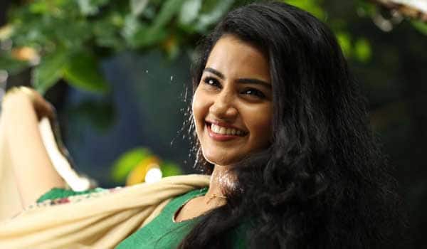 anupama-wish-to-act-in-negative-roles