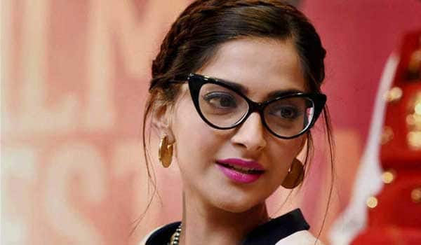 Sonam-Kapoor-Signs-Off-From-Twitter
