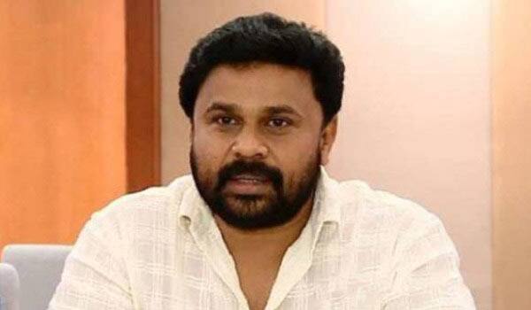 Dileep-resign-from-AMMA