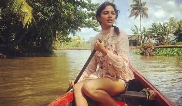 Amalapaul-reply-who-comment-about-her-dress?