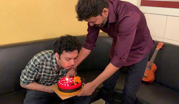 vijay-met-nassar-son-and-fulfill-his-birthday-dream