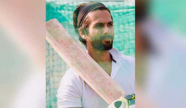Shahid-Kapoor-gets-injured-on-the-sets-of-Jersey