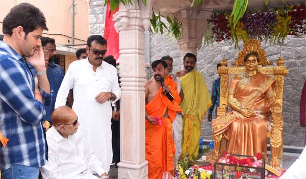 Vijayanirmala-statue-opened