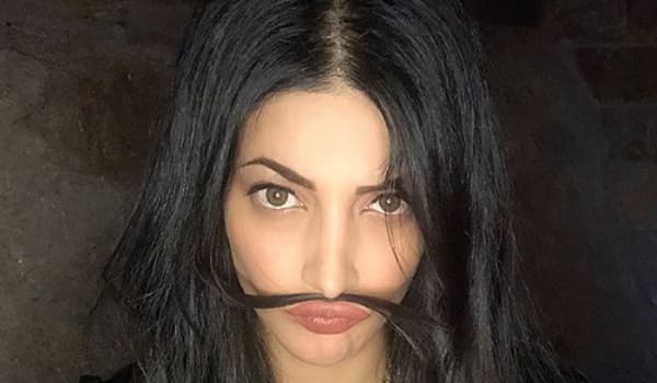 Shruti-haasans-mustache
