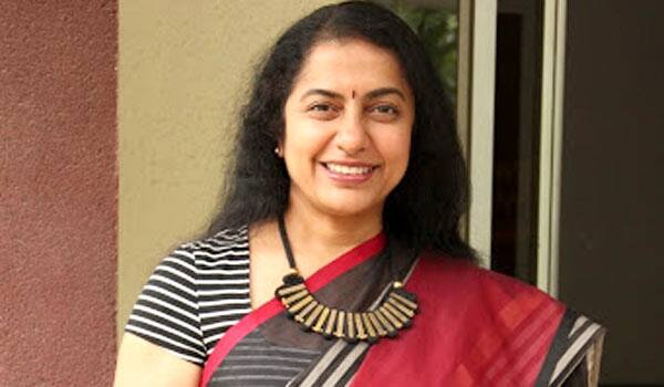 Suhasini-completed-40-years-in-cinema