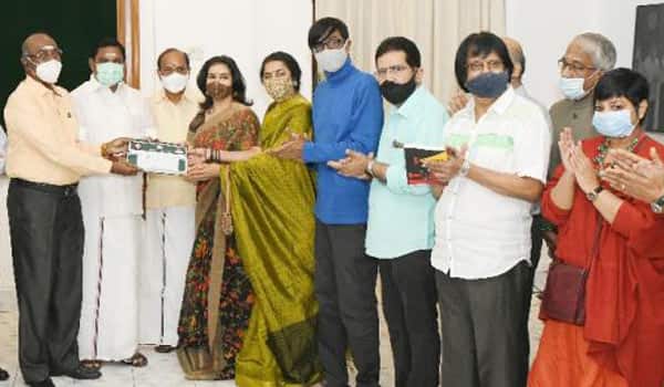 Rs.75-laksh-donation-to-Chennai-Film-Festival