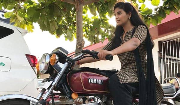 Anjali-learn-bike-ride