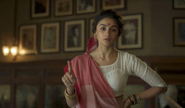 Alia-bhatt-acting-as-Don-in-Mumbai-red-light-area-in-gangubai-movie