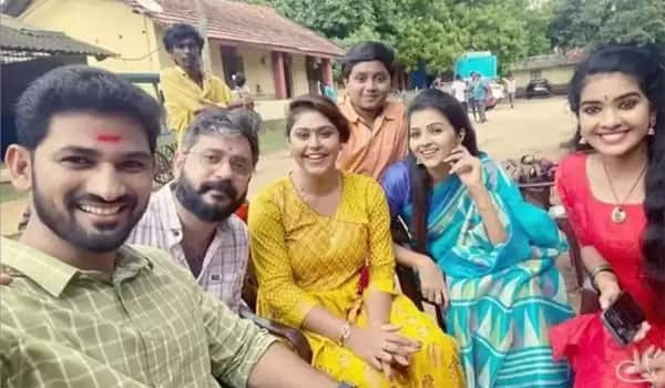 poove-poochudava-serial-to-be-end