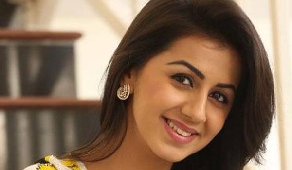 nikki-galrani-act-in-ghost-role