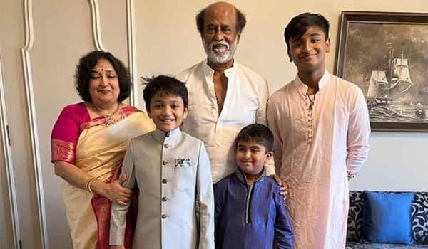 Rajini-watched-Annaatthe-movie-with-his-grand-sons