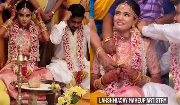Vaishali-thaniga-emotional-during-wedding