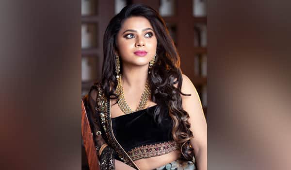 Anbe-Vaa-Serial-Actress-Bhumika-Latest-Photos