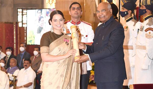 Kangana-received-Padmasri-award